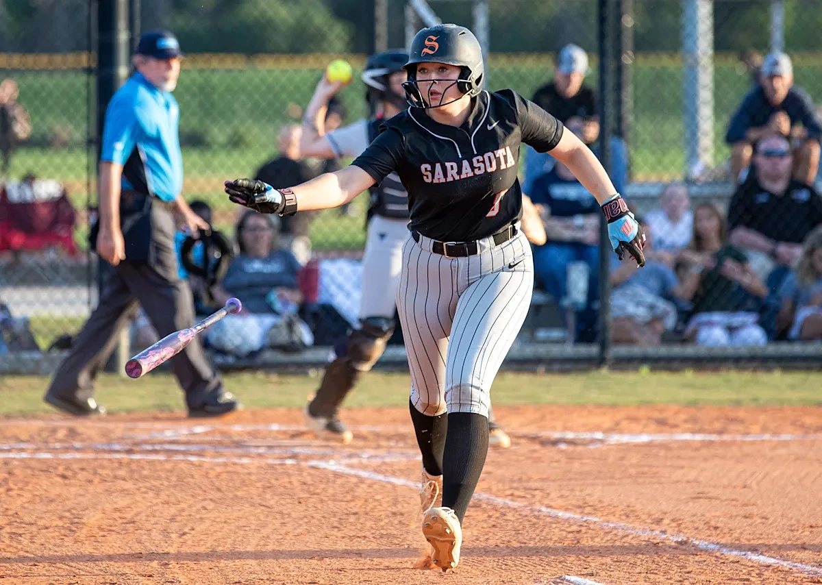 Softball Regionals: Sarasota, Parrish, Braden River advance to finals
