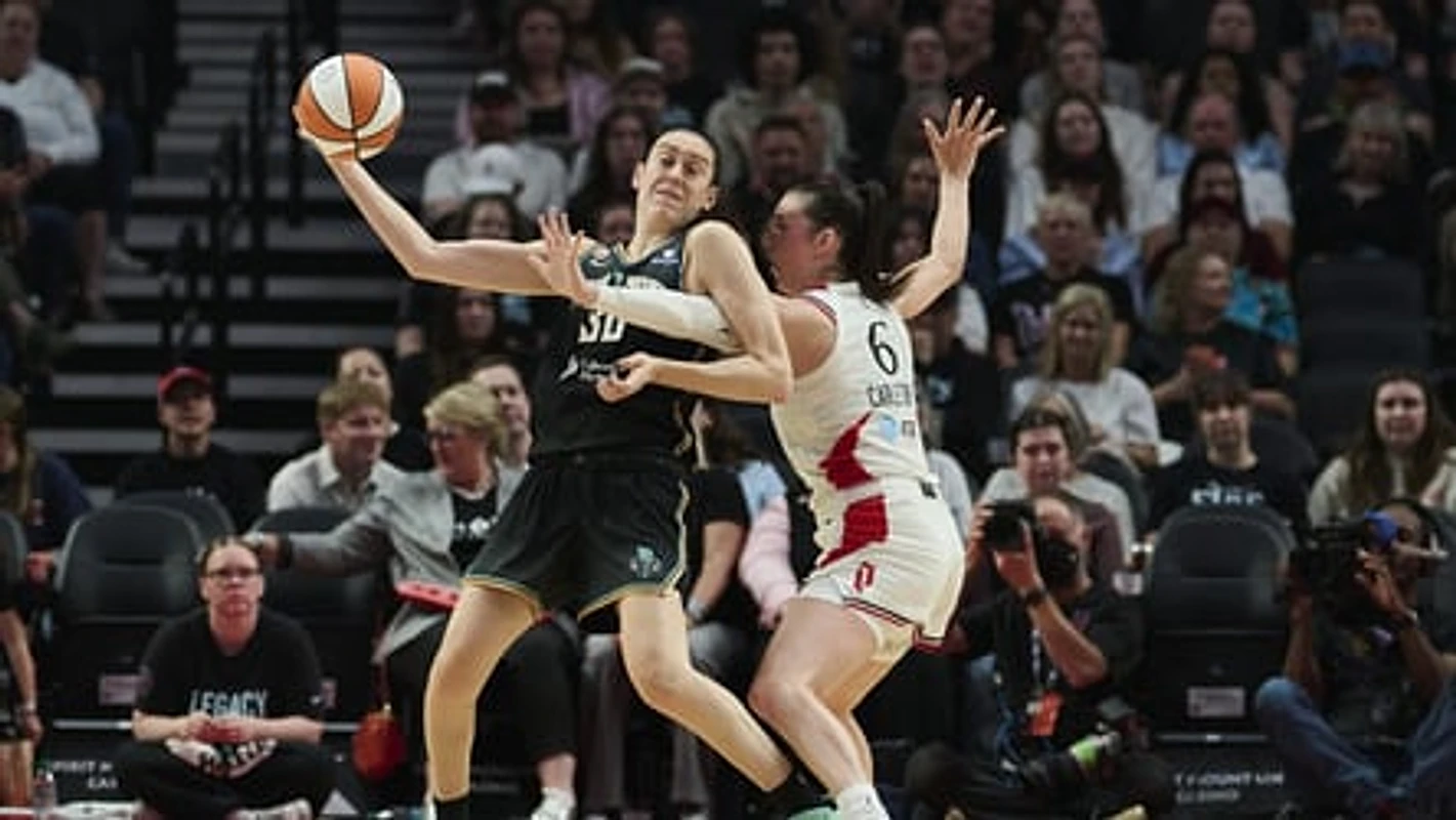 Liberty suffer first defeat in 98-96 loss to Fire on Sarah Ashlee Barker's buzzer-beater