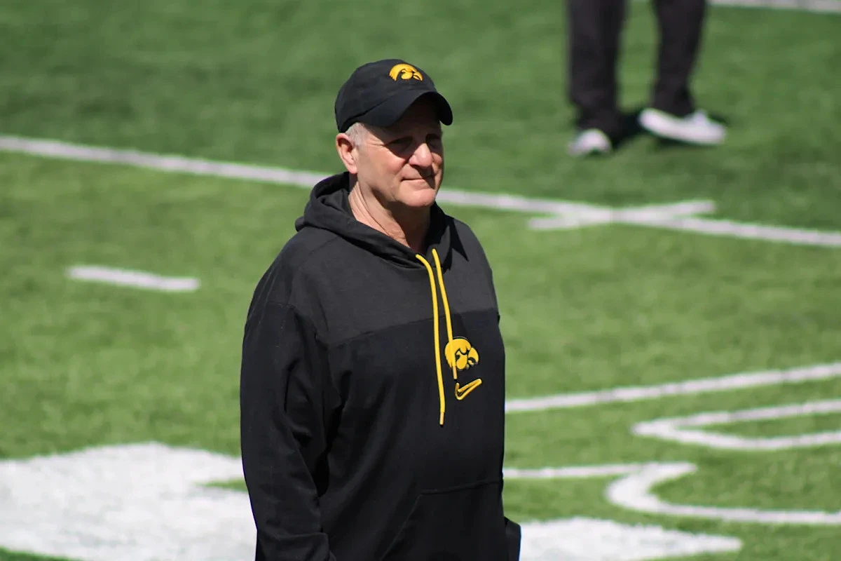 Big Ten football overreactions: CBS examines Iowa defense