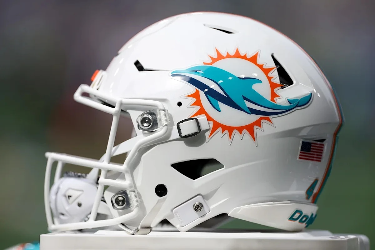 First-year Dolphins exec already interviewing for new job elsewhere