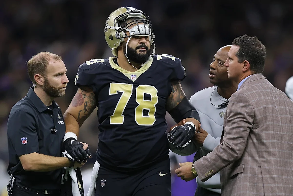 Should Erik McCoy’s injury history concern the Saints?