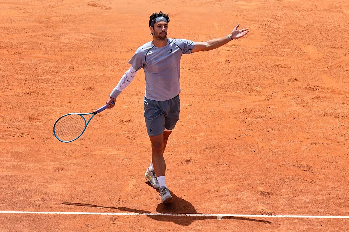 Lorenzo Musetti out of the French Open with a thigh injury