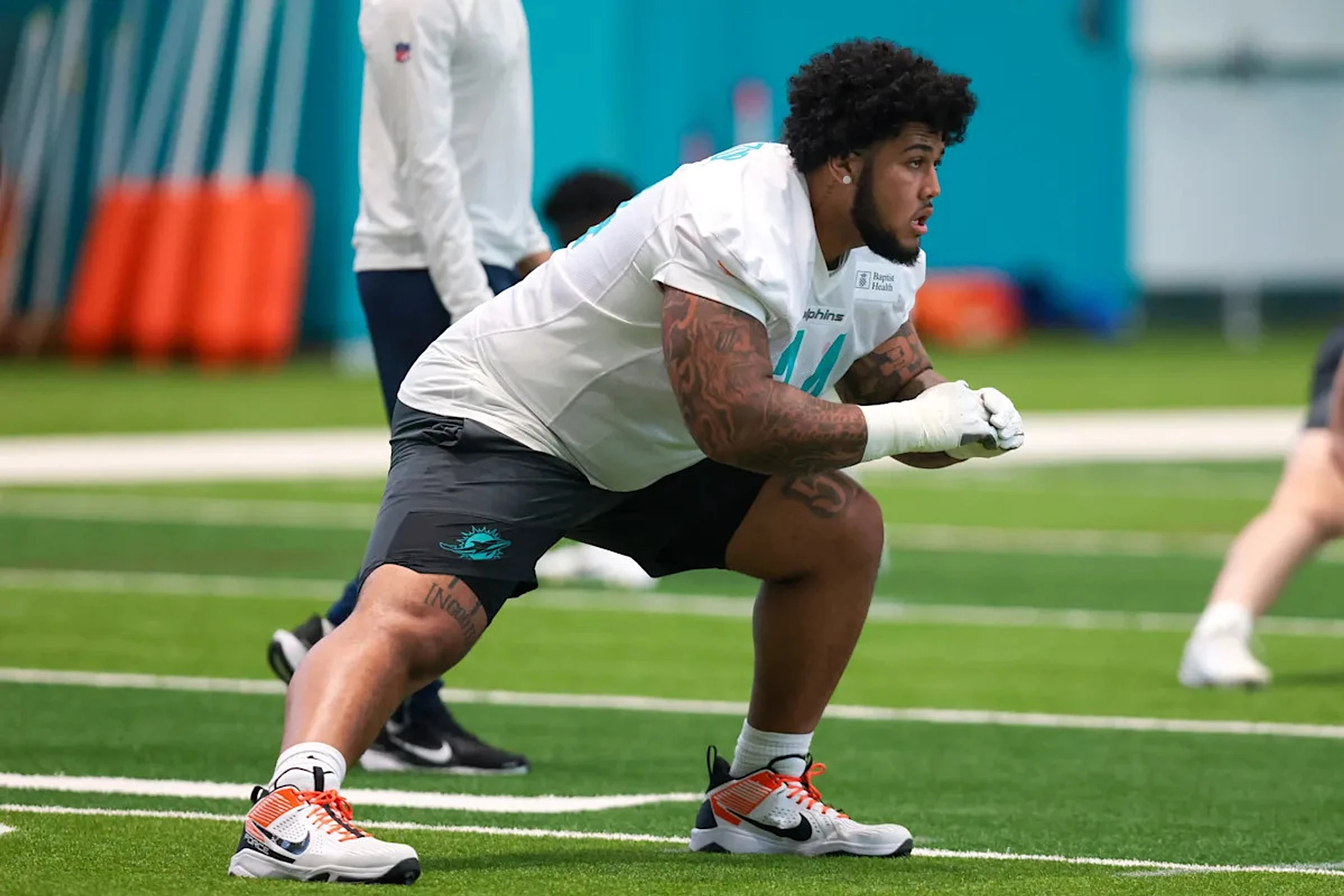 Dolphins coaches impressed with Kadyn Proctor after rookie minicamp