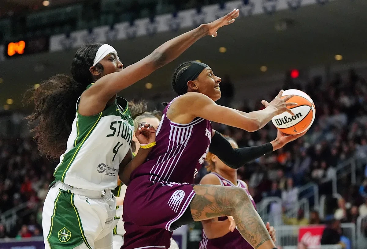 Tempo beat Storm 86-73 for expansion Toronto's first victory behind Mabrey's 26 points