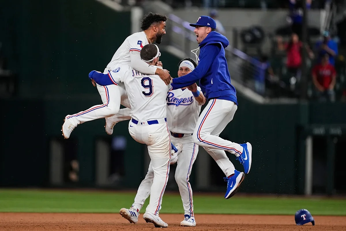 Danny Jansen's single gives Rangers a 6-5 win over Dbacks after both teams score 3 runs in 9th