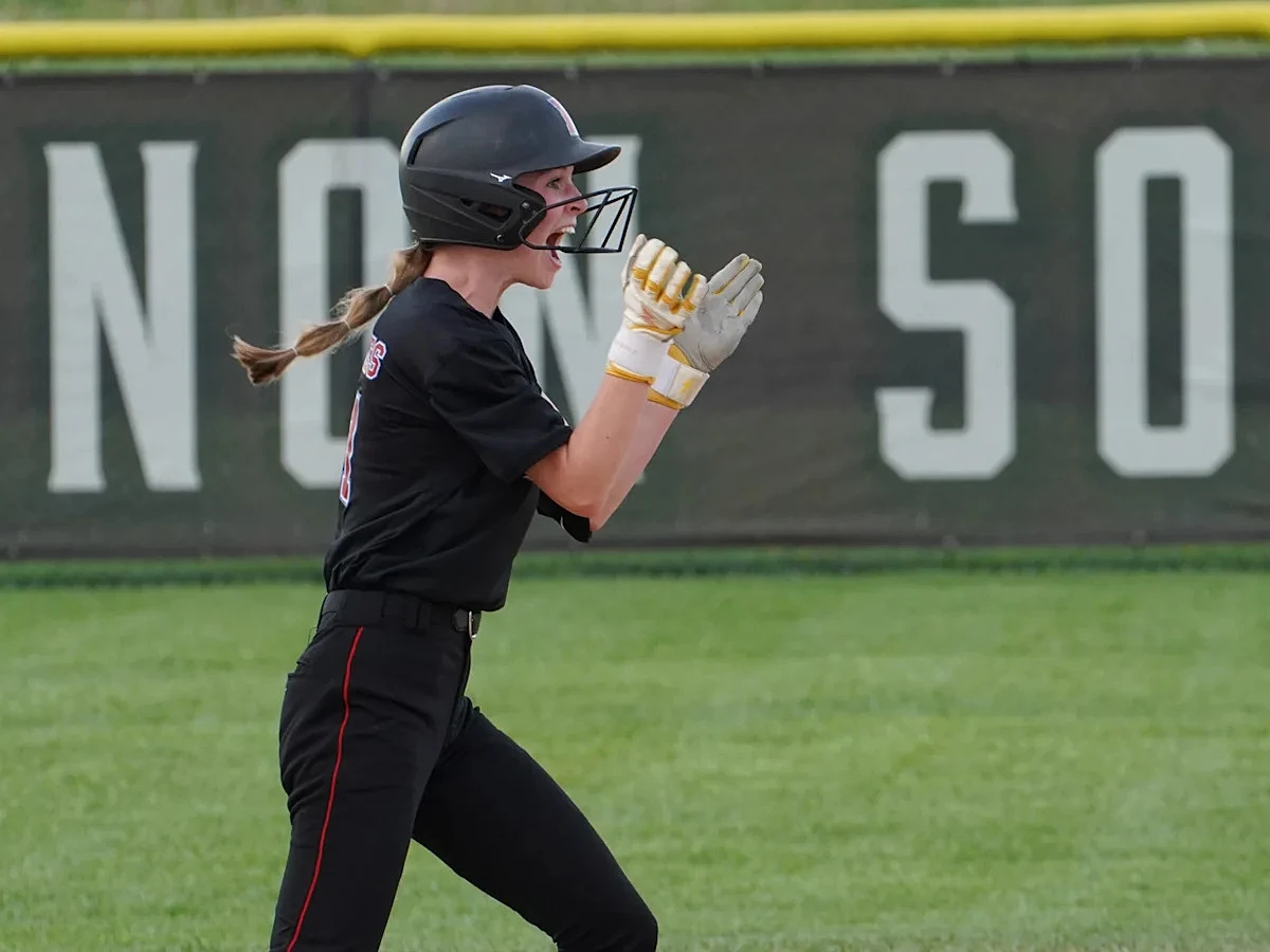 Which Cincinnati softball teams in DI, DII could win district titles?