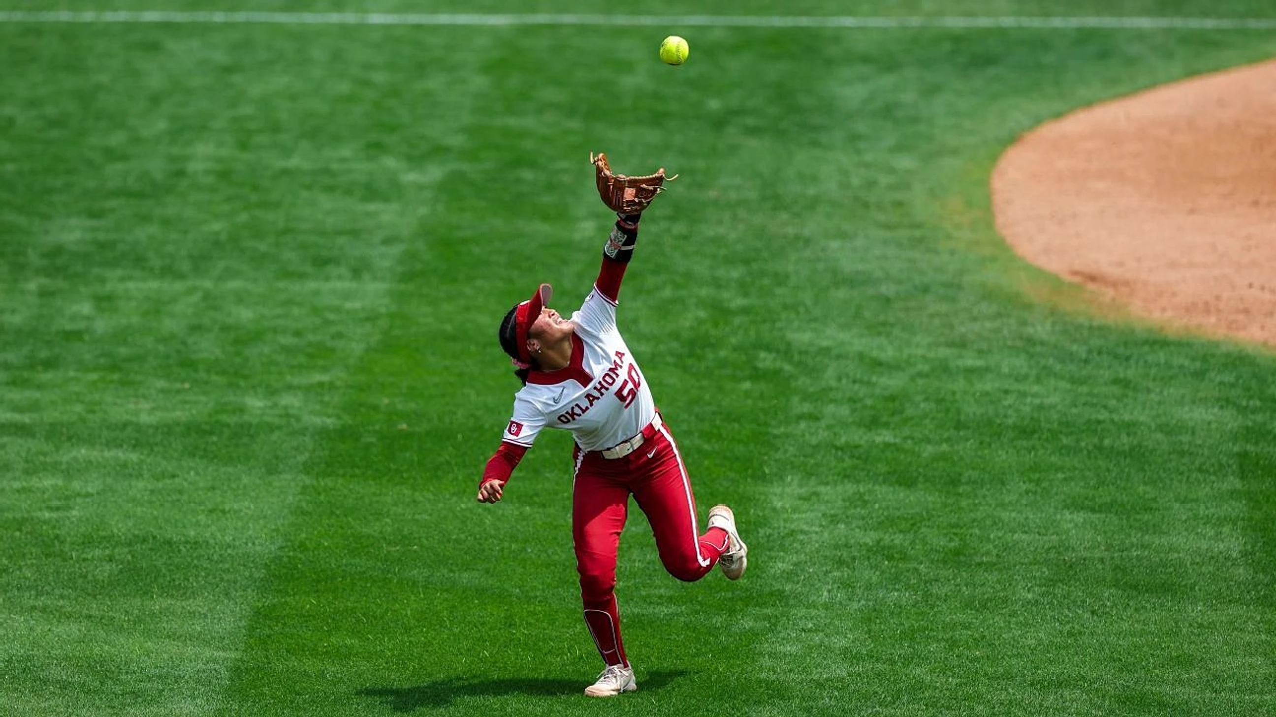 Best pitchers? Hitters to watch? Early favorites? ...
