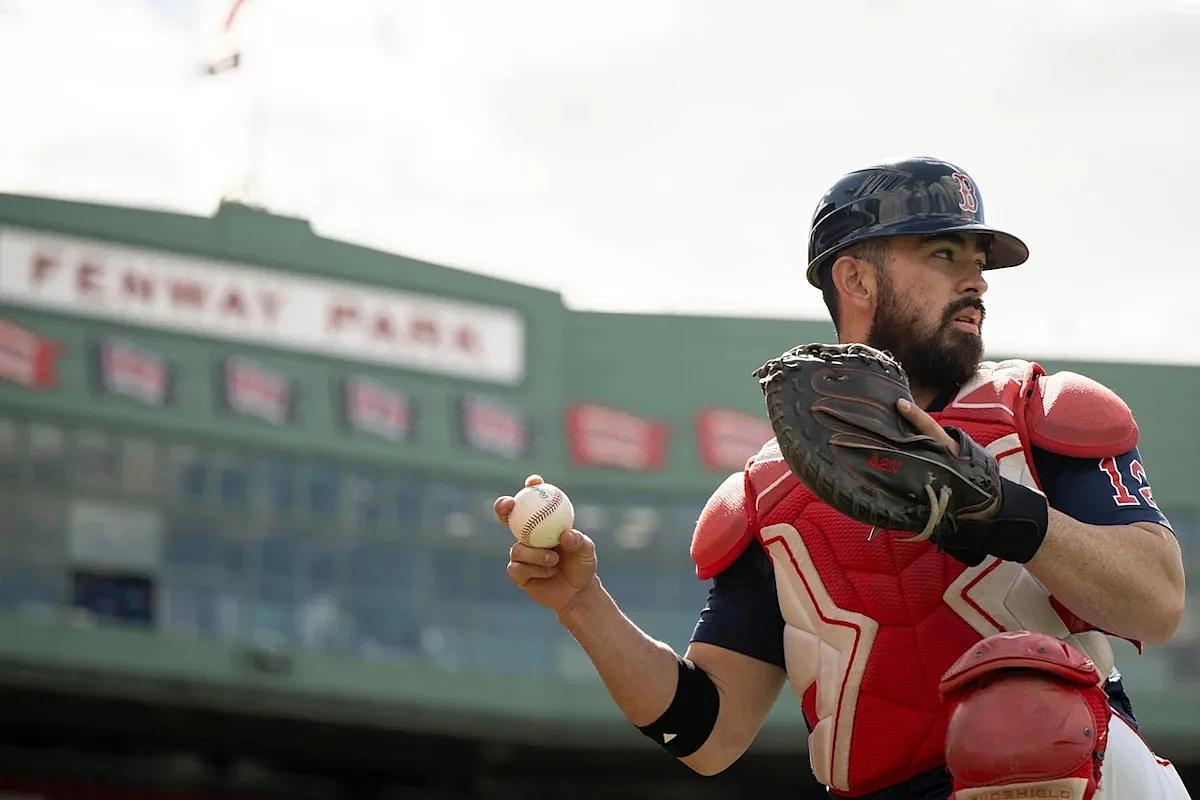 Red Sox catcher leaves game; ‘Next thing I know I’m laying on the ground’