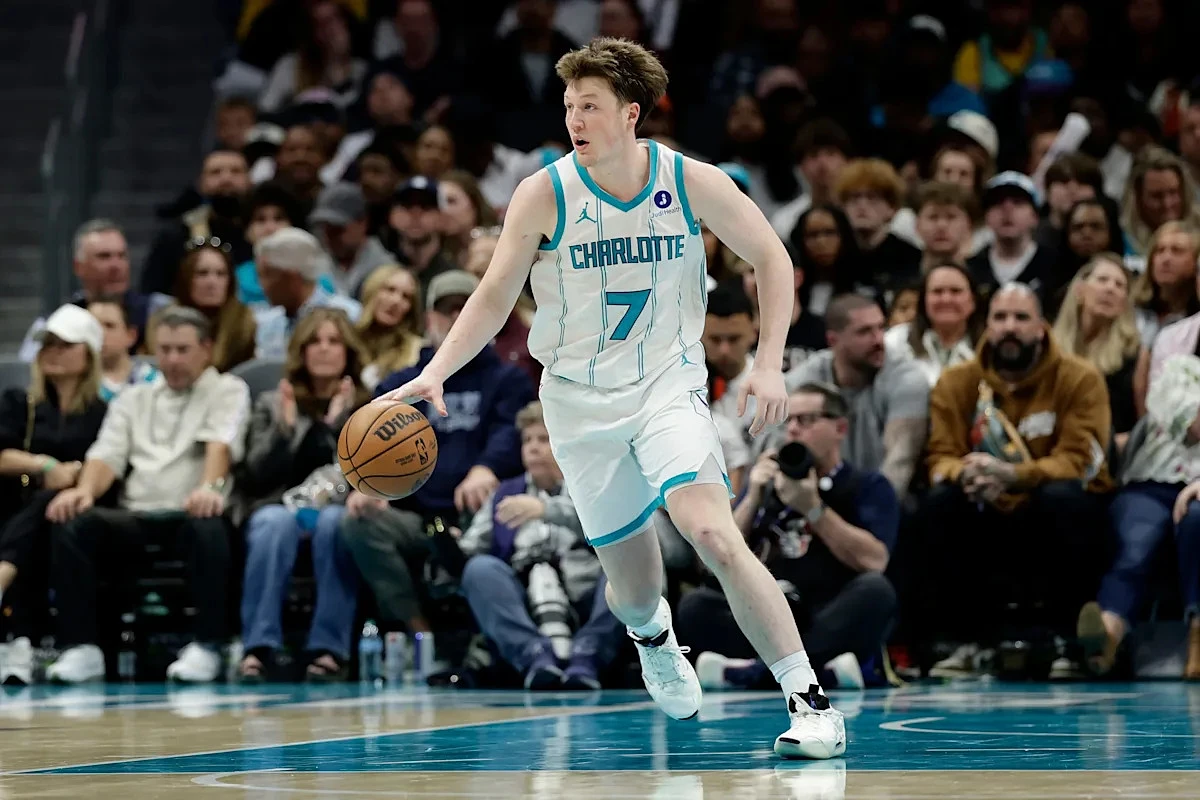 Kon Knueppel commends Charles Lee's extension, optimistic for 2026-27