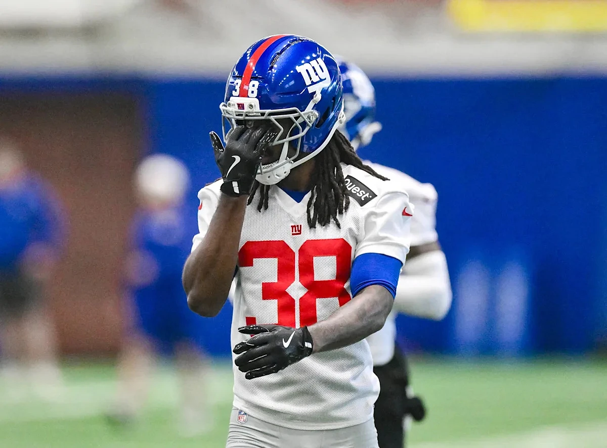 Steelers sign former Giants safety after Cory Trice Jr. release