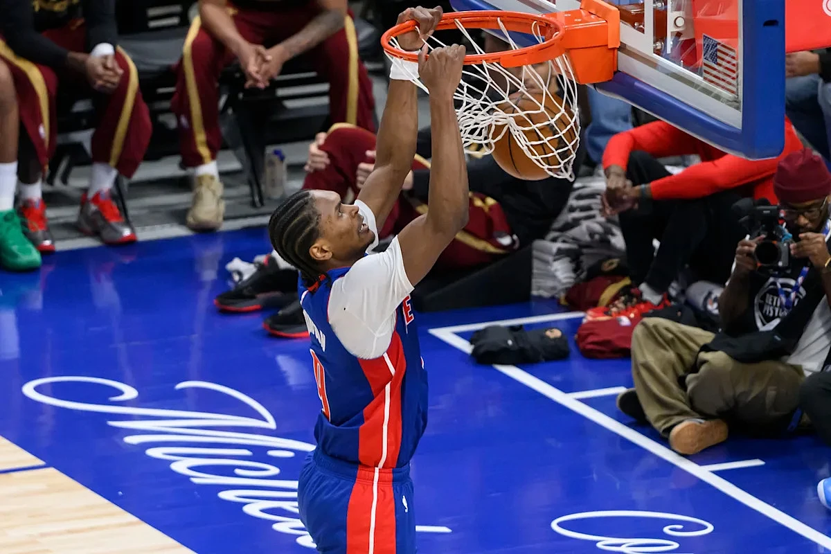 Pistons' Ausar Thompson appreciates brother Amen's support in playoffs
