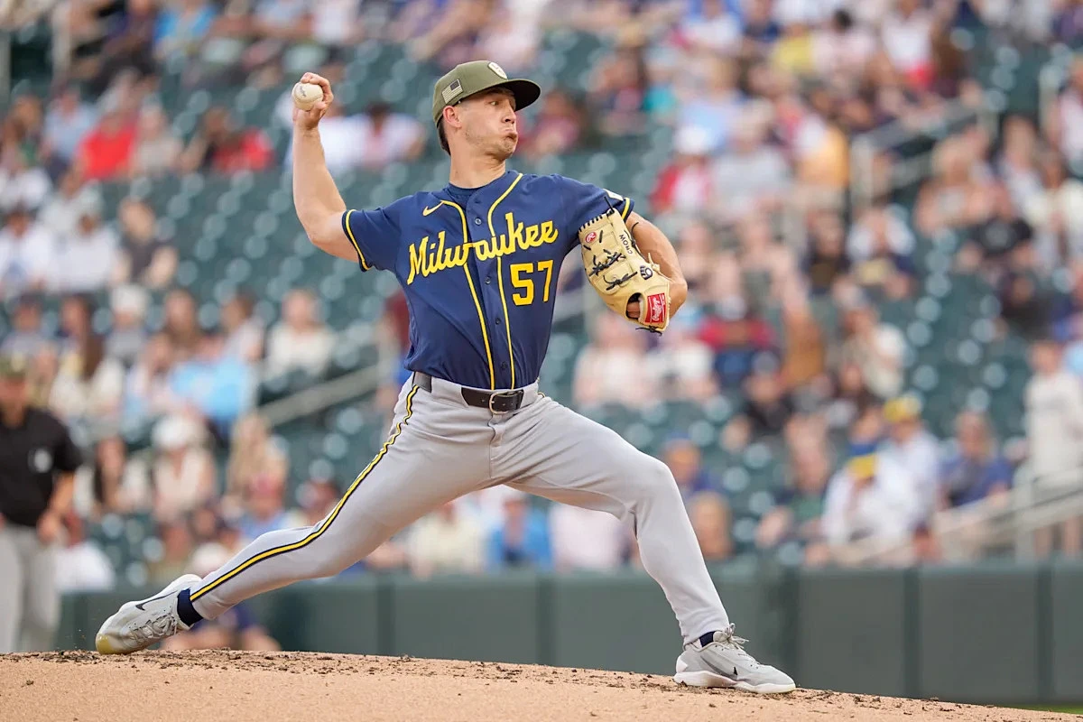 Brewers escape with 3-2 victory over Twins behind obstruction call, eighth-inning rally