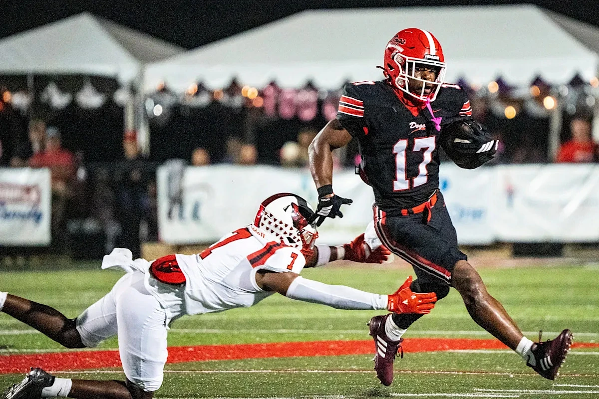 Brandon football 4-star running back Tyson Robinson commits to Michigan