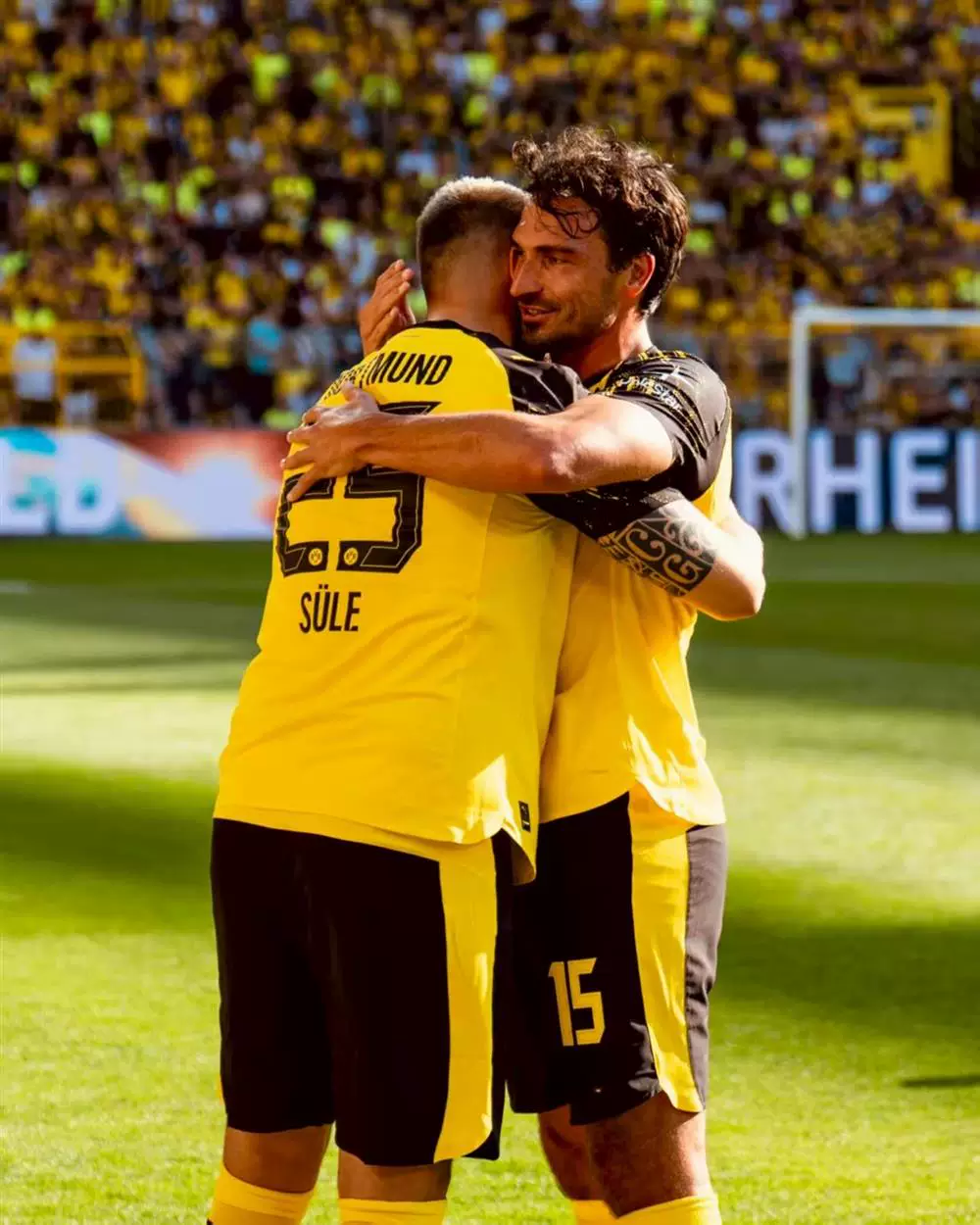 Borussia Dortmund 25-26 Home Jersey #15 Hummels #7 Bellingham #37 Campbell detail 3