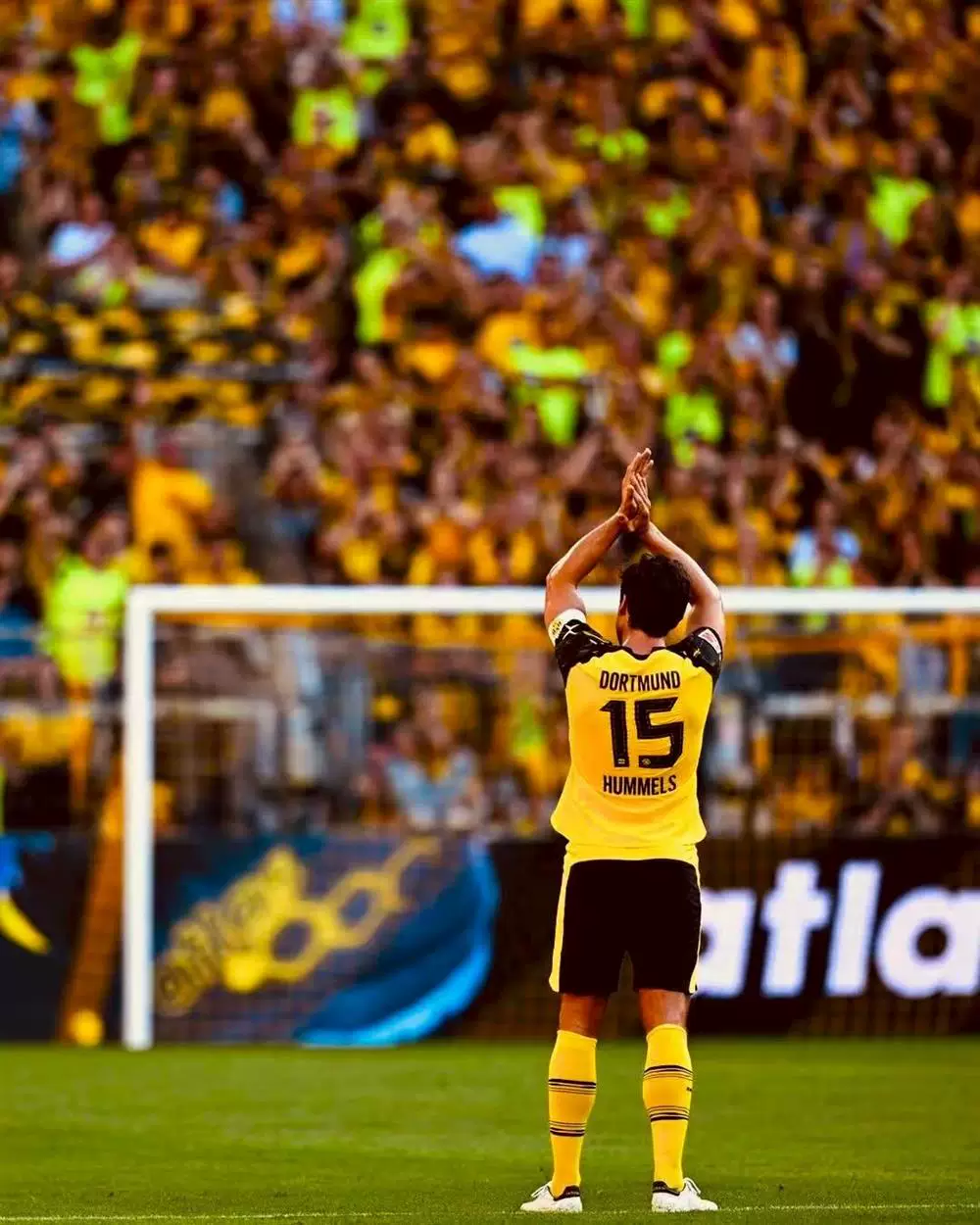 Borussia Dortmund 25-26 Home Jersey #15 Hummels #7 Bellingham #37 Campbell detail 4